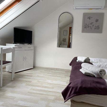 Szentesi Panzio Bed and Breakfast Fertőrákos Exteriör bild