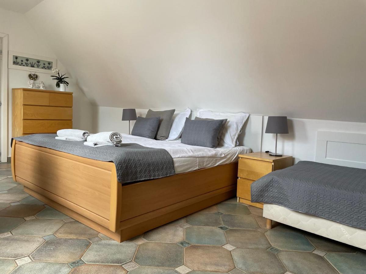 Szentesi Panzio Bed and Breakfast Fertőrákos Exteriör bild