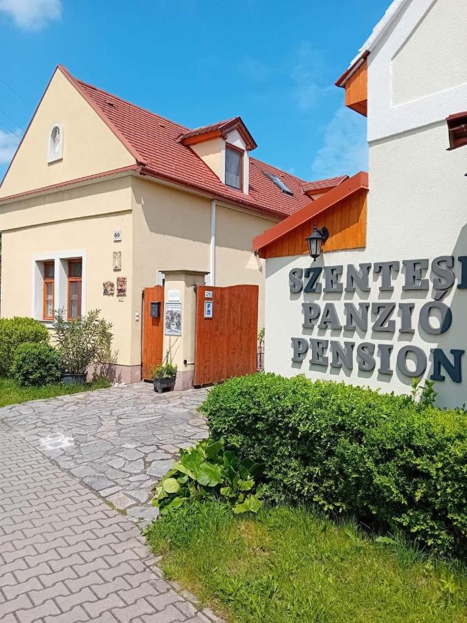 Szentesi Panzio Bed and Breakfast Fertőrákos Exteriör bild