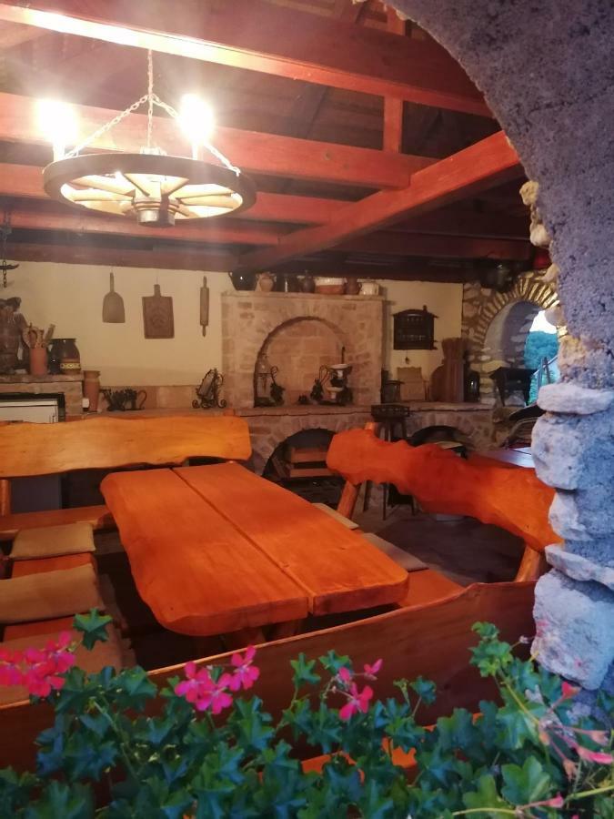 Szentesi Panzio Bed and Breakfast Fertőrákos Exteriör bild